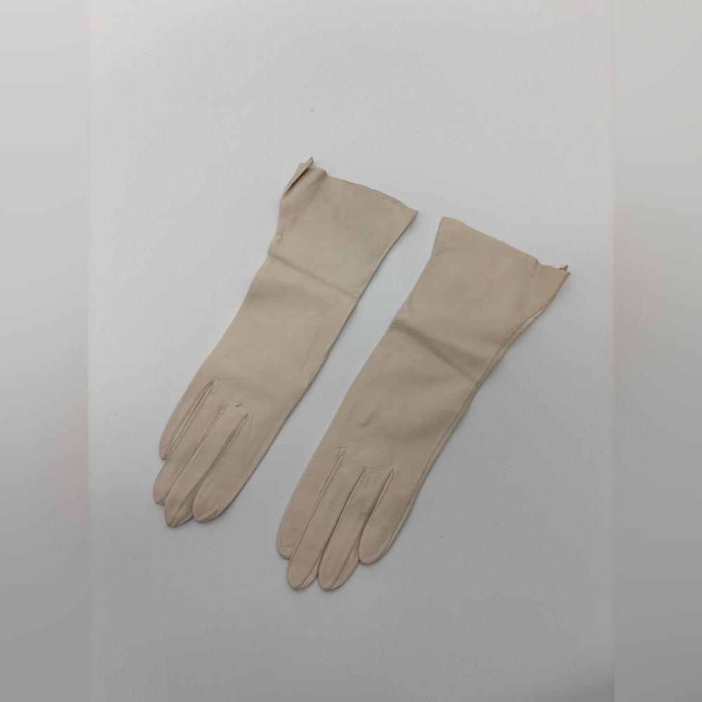 Vintage Buttery Soft Kid Leather Gloves – Cream – 1950s  – Approx 12
